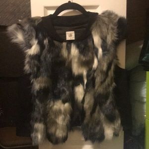 Faux fur vest jacket size small